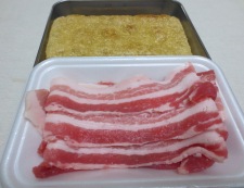 お揚げと豚肉のポン酢ソテー　材料①