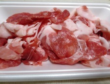豚肉とほうれん草のガラムマサラ炒め　材料①