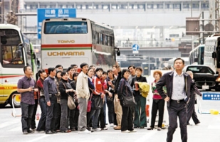 （　｀ハ´）「日中友好始まってた！4月の日本への中国人旅行客が90%増加してた件！！！」 【中国の反応】