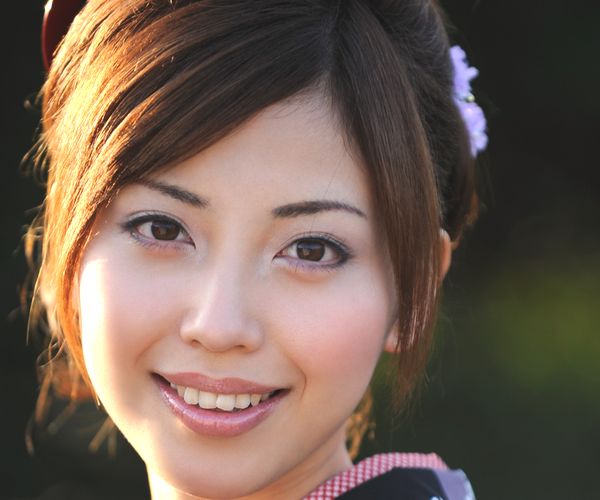 横山美雪｜アダルトな魅力の美人ＡＶ女優 着物着エロとヌード画像３６枚