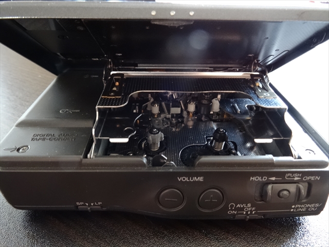 オーディオ機器 ポータブルプレーヤー XROSSOVER - SONY DAT WALKMAN TCD-D7 ～1993年発売～