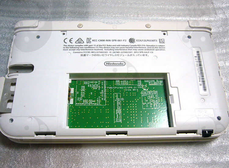 3DSLL修理 ～ 電源は入るけど上液晶パネルを動かすと電源が切れる