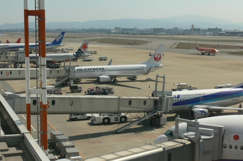 福岡空港に到着