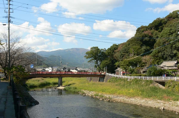 祇園川と天山