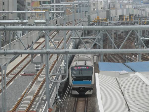 秋葉原駅総武線ホームから見た東北縦貫線の線路